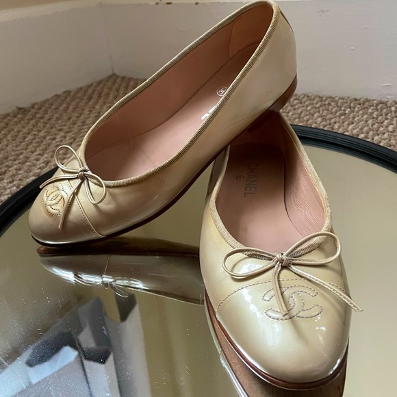 CHANEL Ballet Flats - Picture 1 of 16
